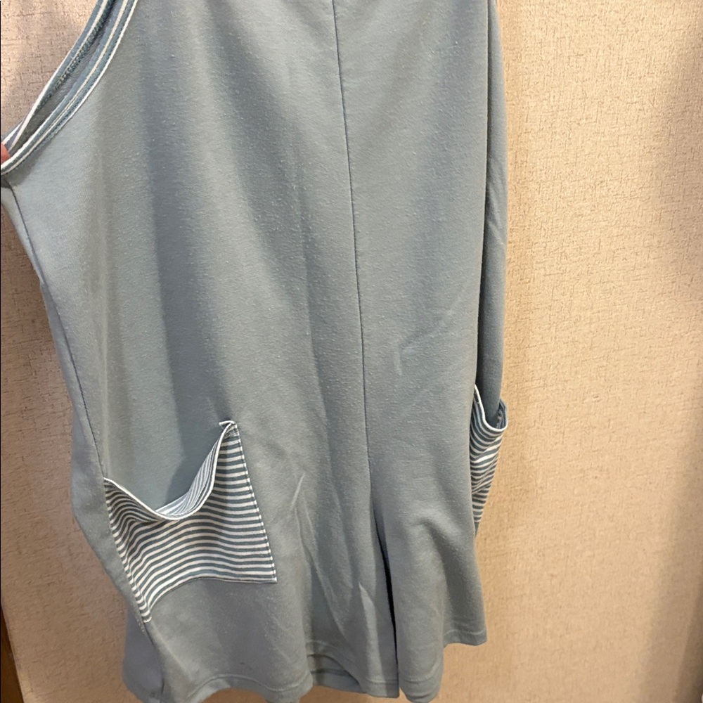 Stylish Gray Jumpsuit with Striped Pockets